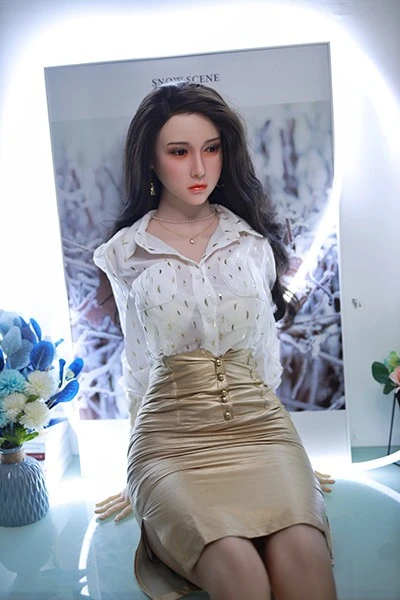 168cm Curvesome Korean Beauty Sex Doll Qianxiao