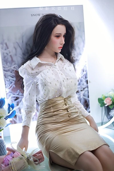 168cm Curvesome Korean Beauty Sex Doll Qianxiao