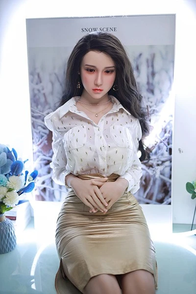 168cm Curvesome Korean Beauty Sex Doll Qianxiao