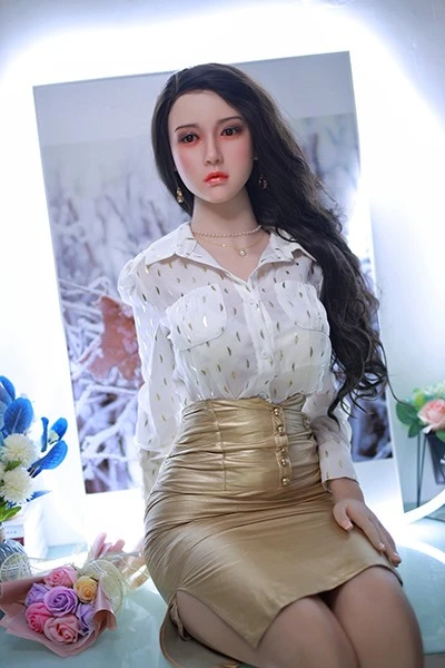 168cm Curvesome Korean Beauty Sex Doll Qianxiao