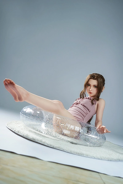 FF7 remake Aerith love doll