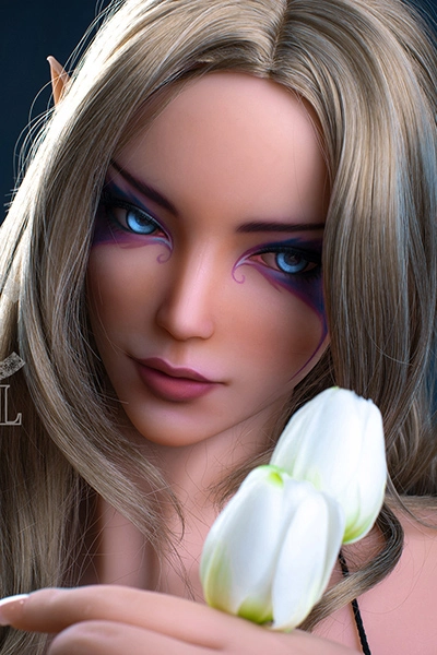 Blue seductive eyes sex doll